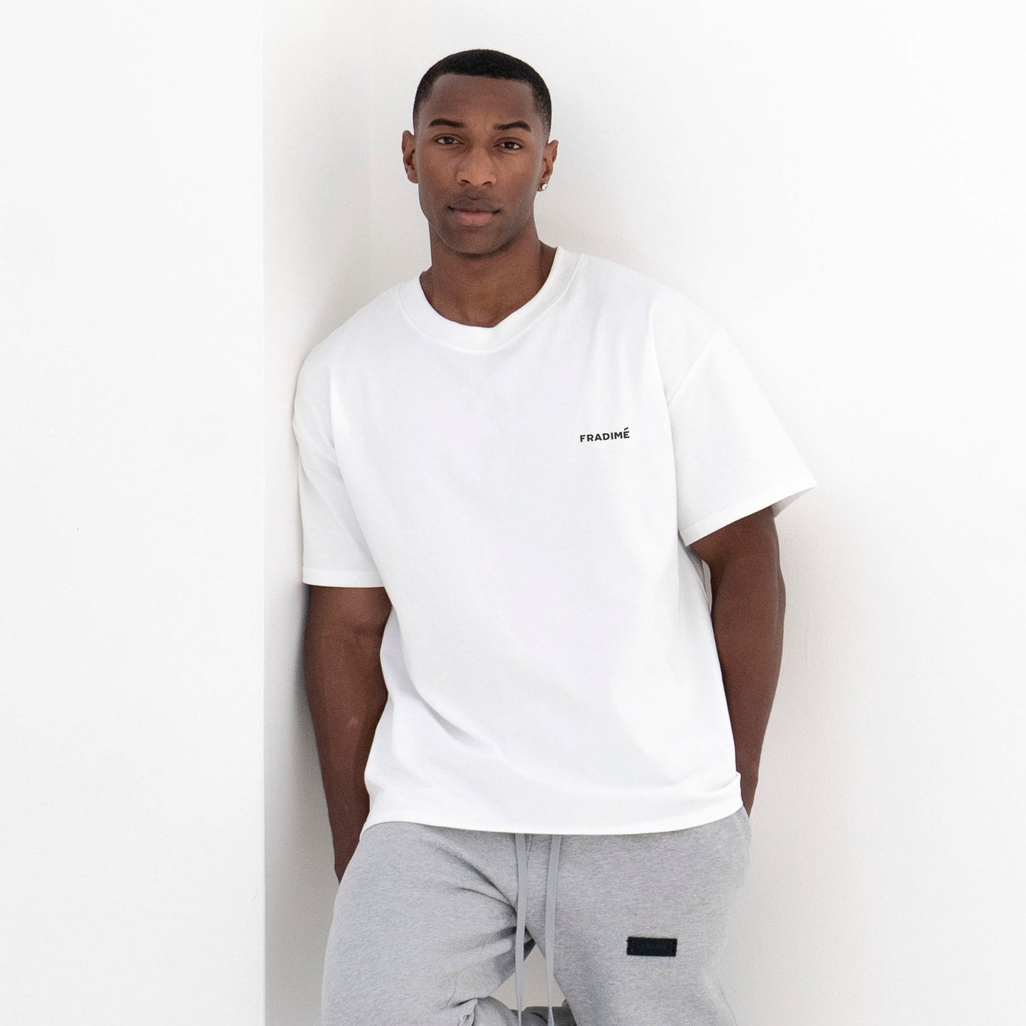 Model size##This Model is 183cm/6ft tall, 40 inches chest,33 waist and wearing size Medium