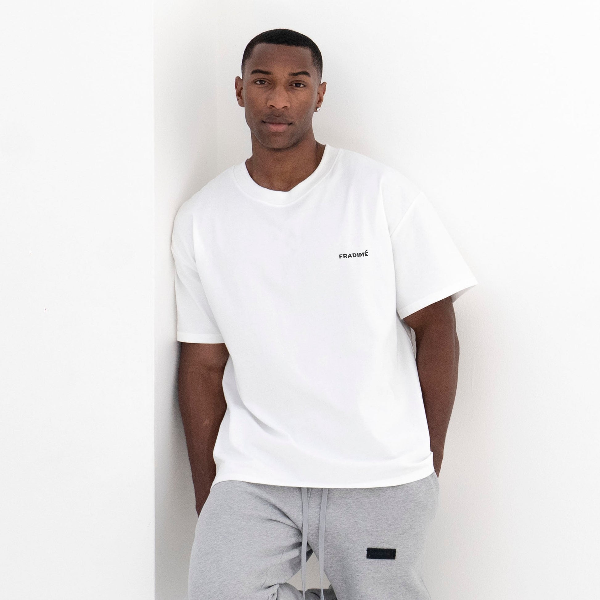 Model size##This Model is 183cm/6ft tall, 40 inches chest,33 waist and wearing size Medium
