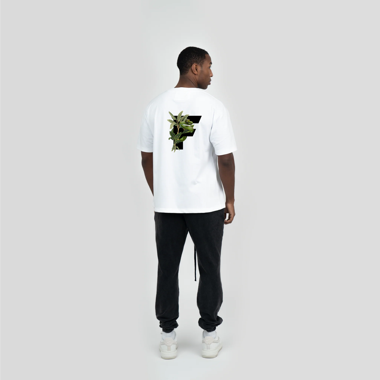 Model size##This Model is 183cm/6ft tall, 40 inches chest,33 waist and wearing size Medium